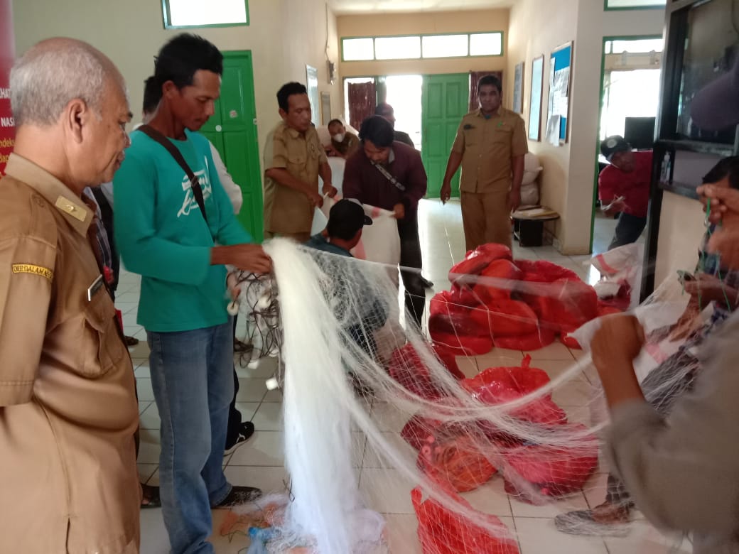Alat Tangkap Ikan Ramah Lingkungan Diberikan Secara Gratis Kepada Nelayan Tala